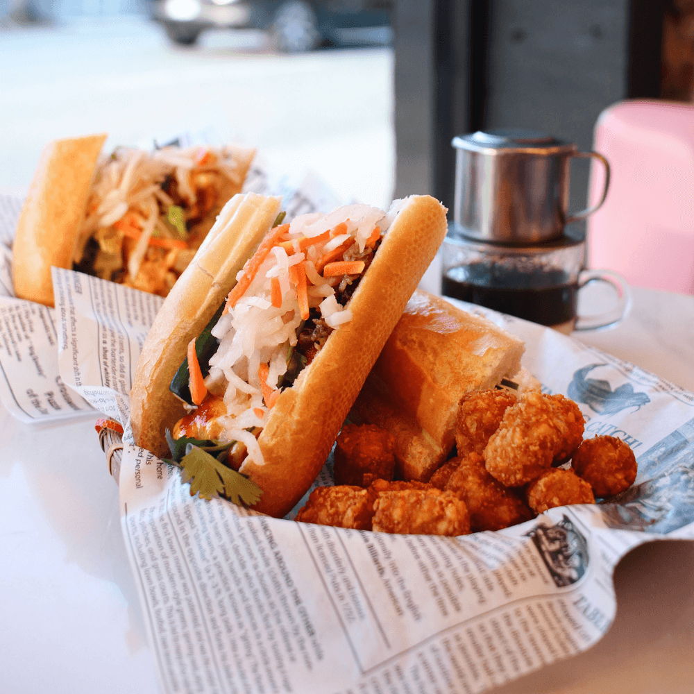 Bánh Mì Bò Xào Tỏi